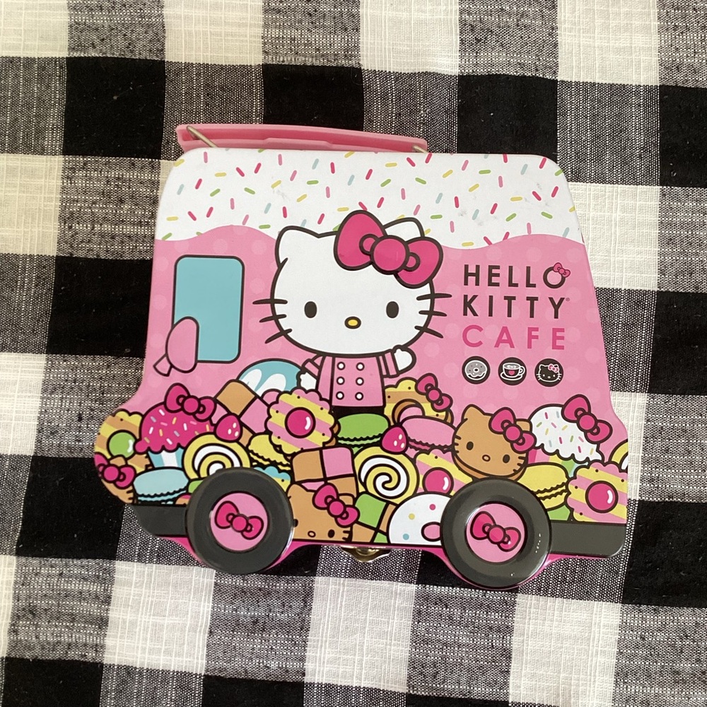 Exclusive Hello Kitty Cafe Pink Tin
